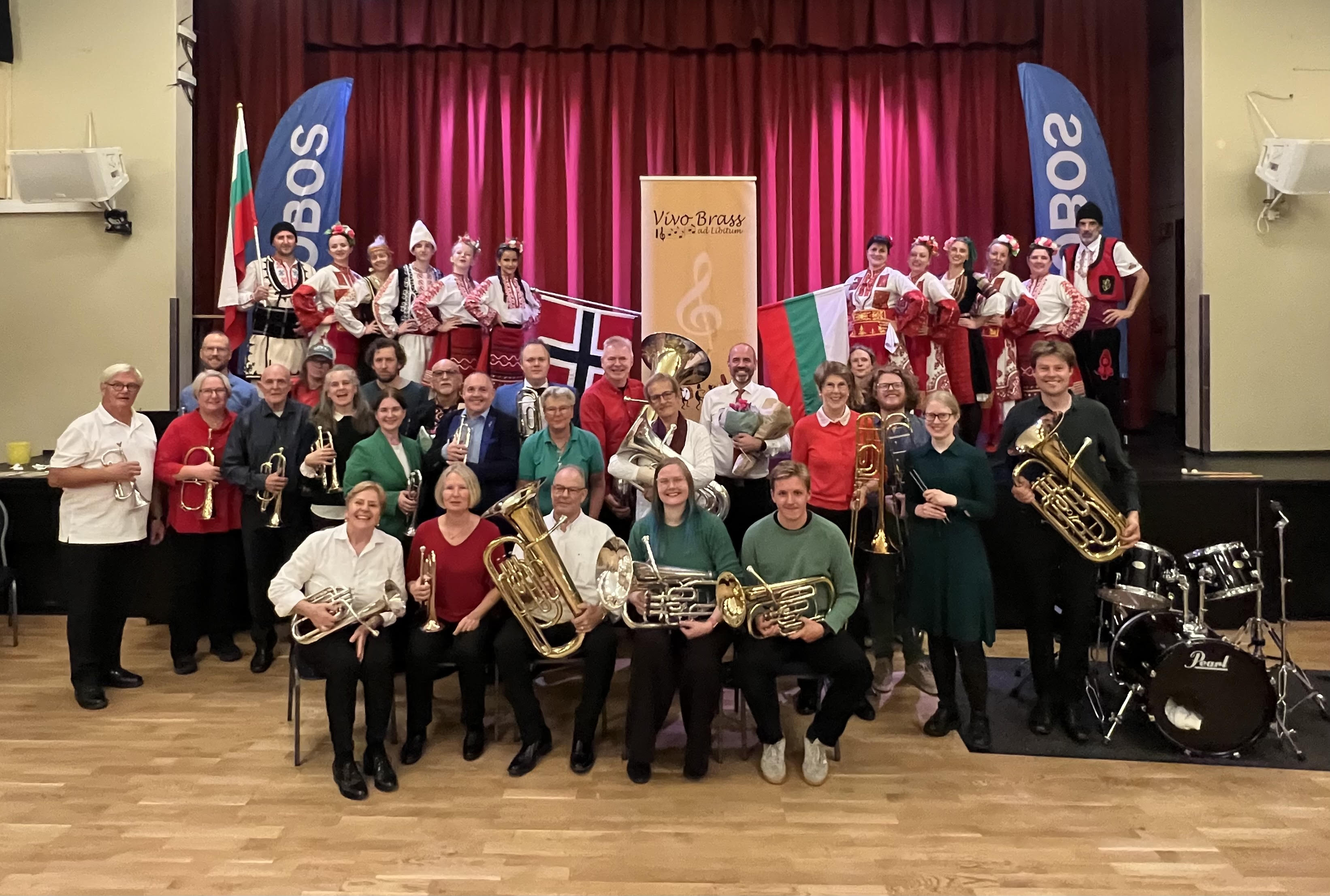 Vivo Brass på scenen under «Fra Donau til Dovre»